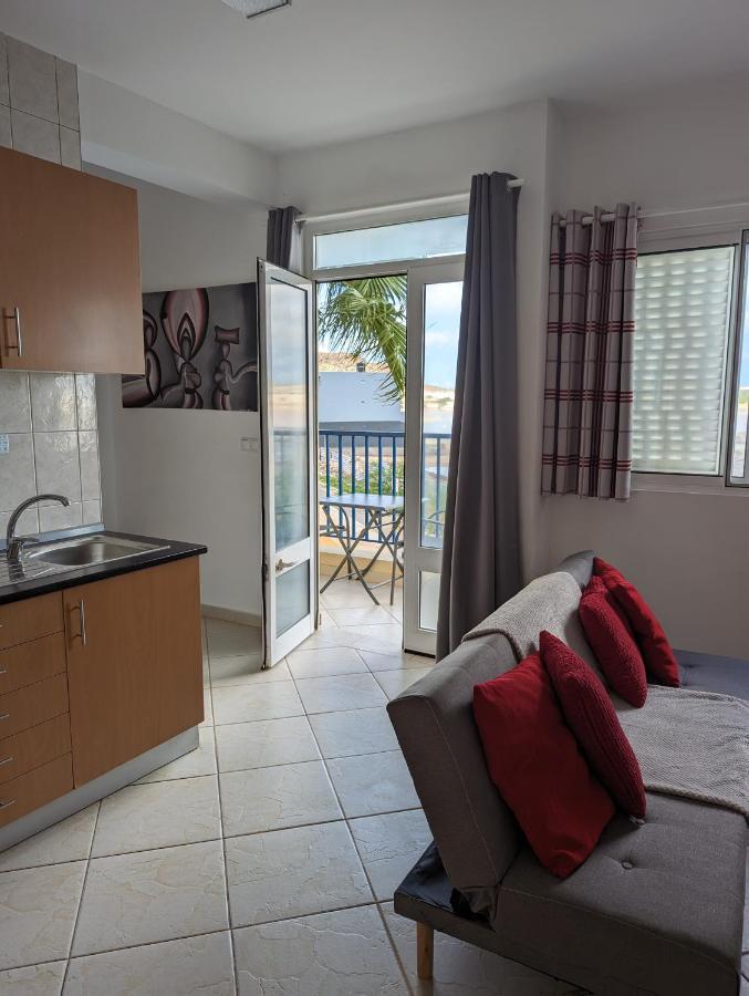Vila Cabral 1 Bed Apt - Wi-Fi & Air Con Included Sal Rei Luaran gambar